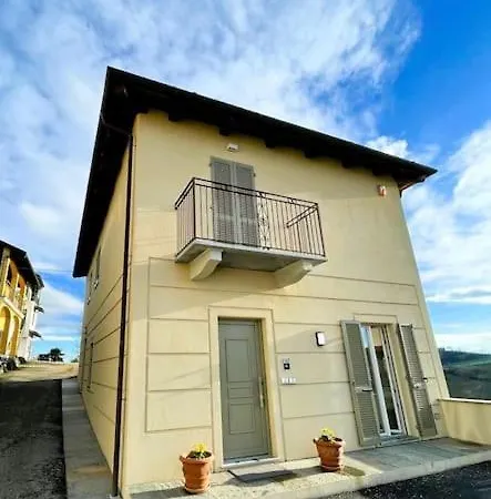 Locanda Del Bricco Pt Cisterna dʼAsti Buitenkant foto